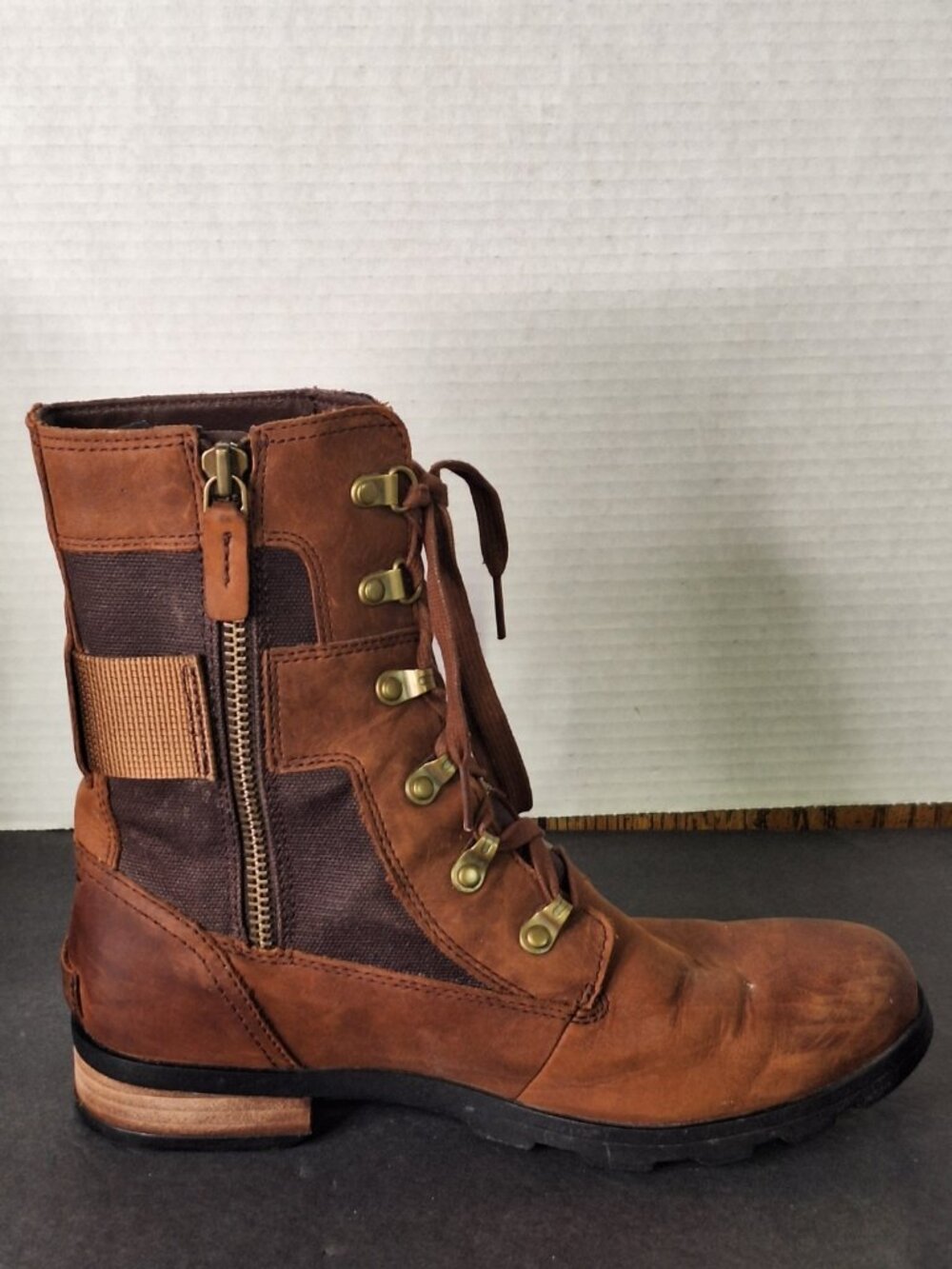 Sorel Women's Waterproof Brown Leather Combat Boots, Zipper & Lace, Size 9 US - Picture 5 of 16